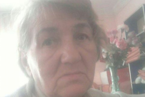 «Отказывают общежития, приюты, церкви». Мать шестерых детей из Екатеринбурга осталась без жилья и денег в чужой стране