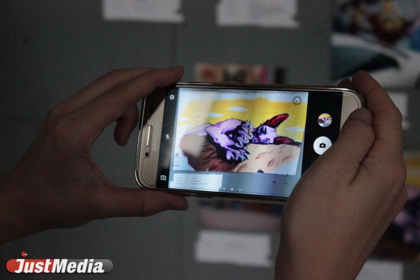 В центре Екатеринбурга запустили машину времени для путешествия по «Стенограффии» - Фото 1