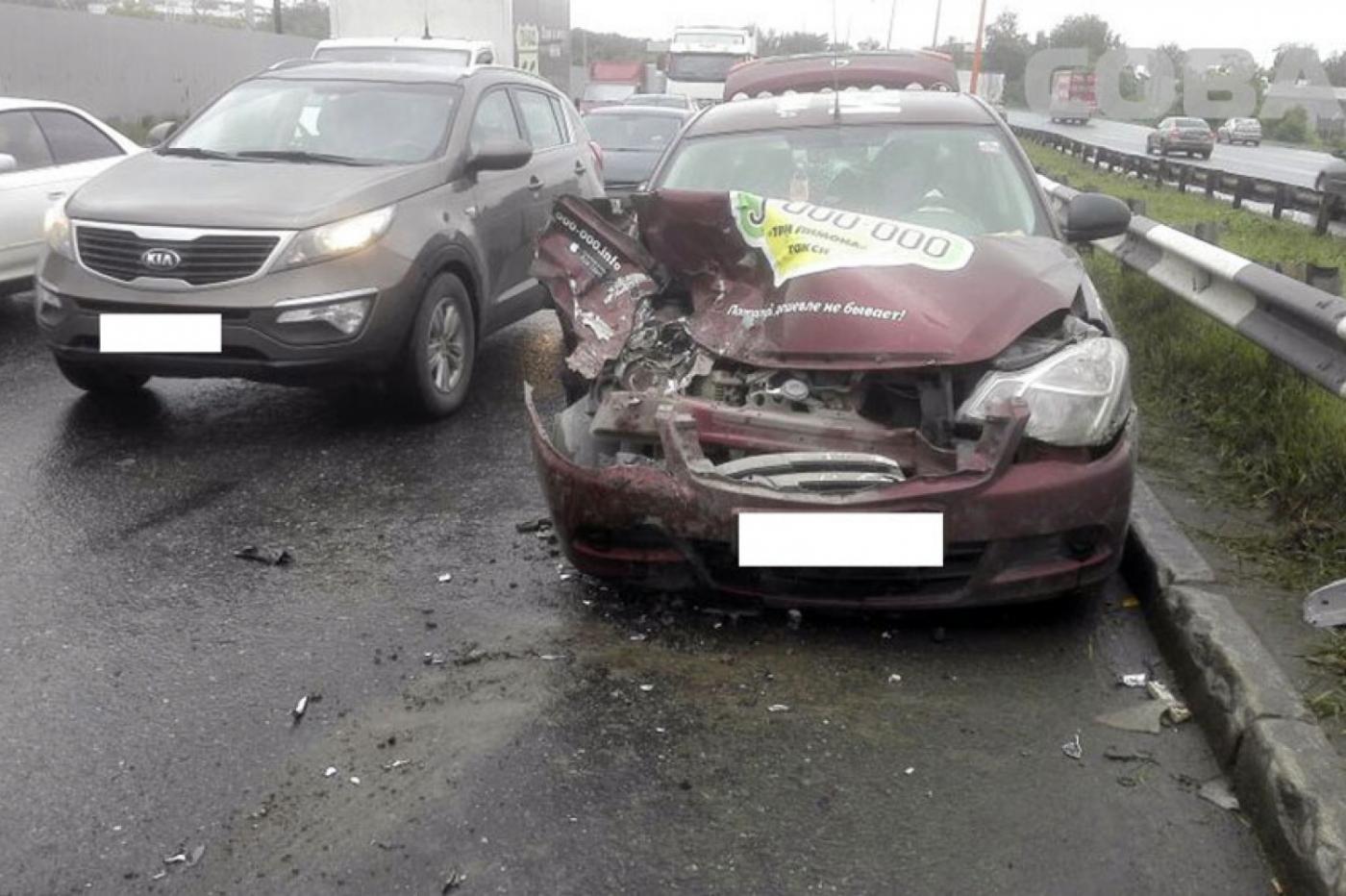 На Объездной таксист догнал внедорожник - Фото 1