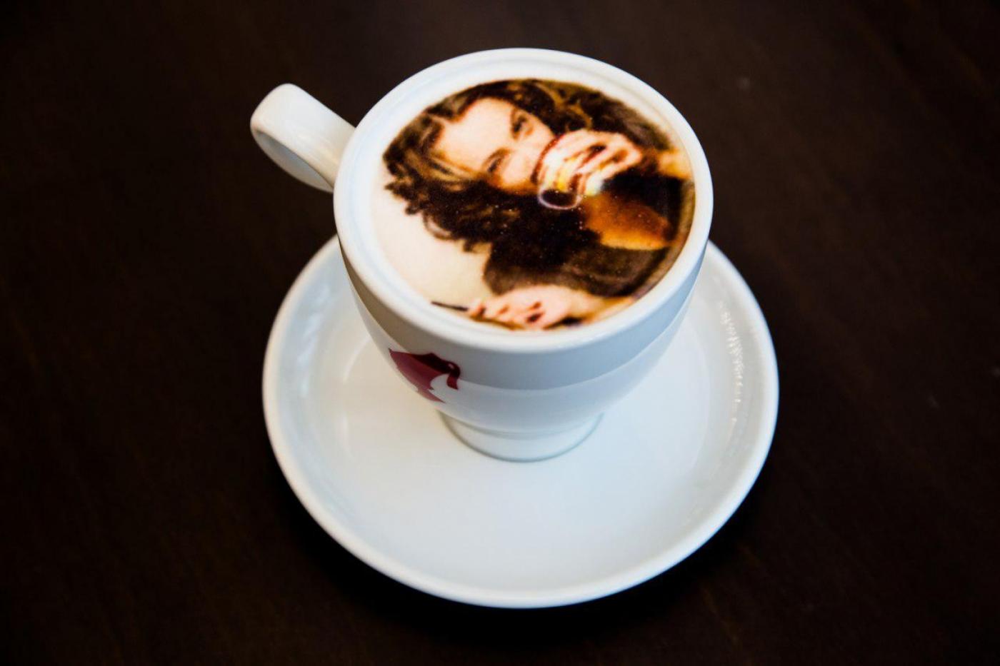 На Урале появился первый принтер для печати фото на кофейной пенке - Фото 1