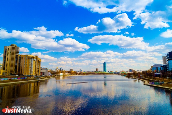 Урбанист Москвин предлагает депутатам узаконить право екатеринбуржцев на Исеть - Фото 1