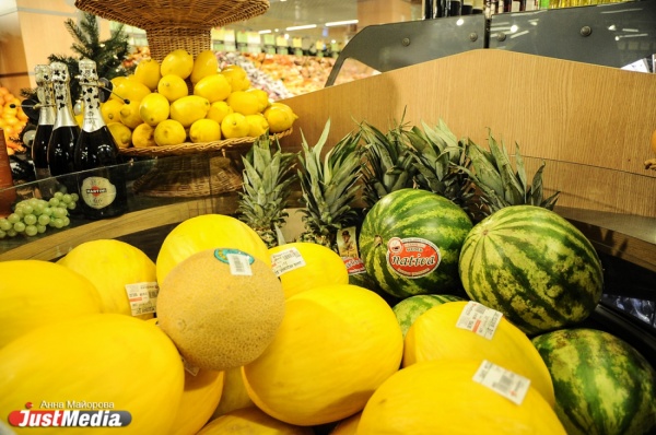 Роспотребнадзор рассказал свердловчанам, как выбирать фрукты, ягоды и овощи, чтобы не отравиться - Фото 1