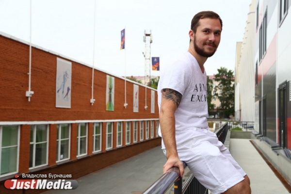 Анатолий Голышев, хоккеист: «Люблю лето из-за сезона отпусков». В Екатеринбурге +26 и без дождей  - Фото 1