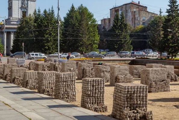 На ремонт площади Советской армии мэрия нашла пять миллионов рублей - Фото 1