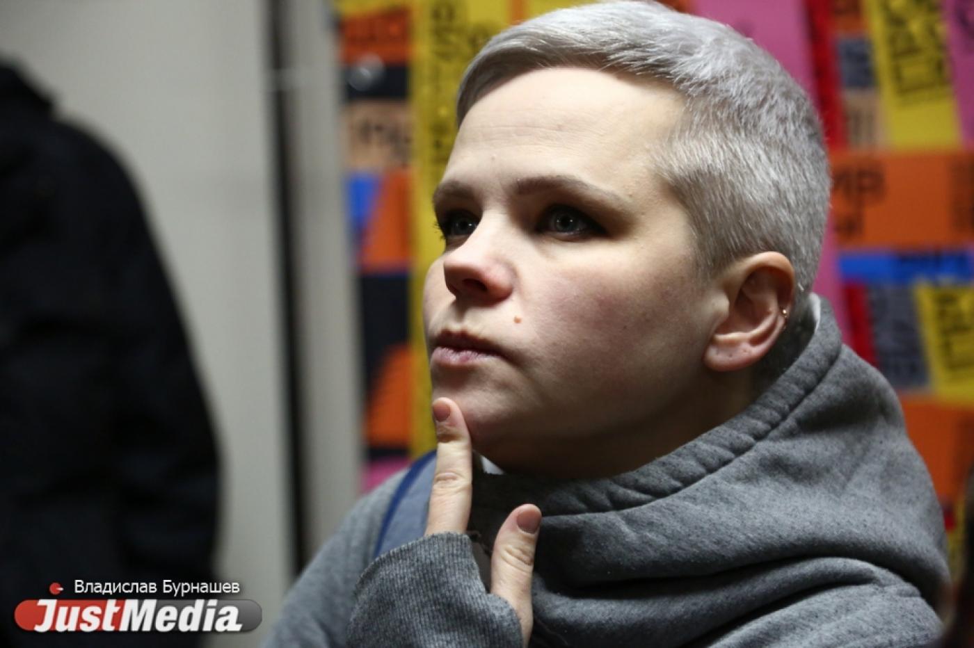 На встречу екатеринбурженки с удаленной грудью с Собчак пустили не все СМИ. О чем договорились - Фото 1