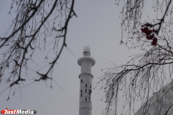 Куйвашев назвал недостроенную телебашню «символом бесхозяйственности» - Фото 1