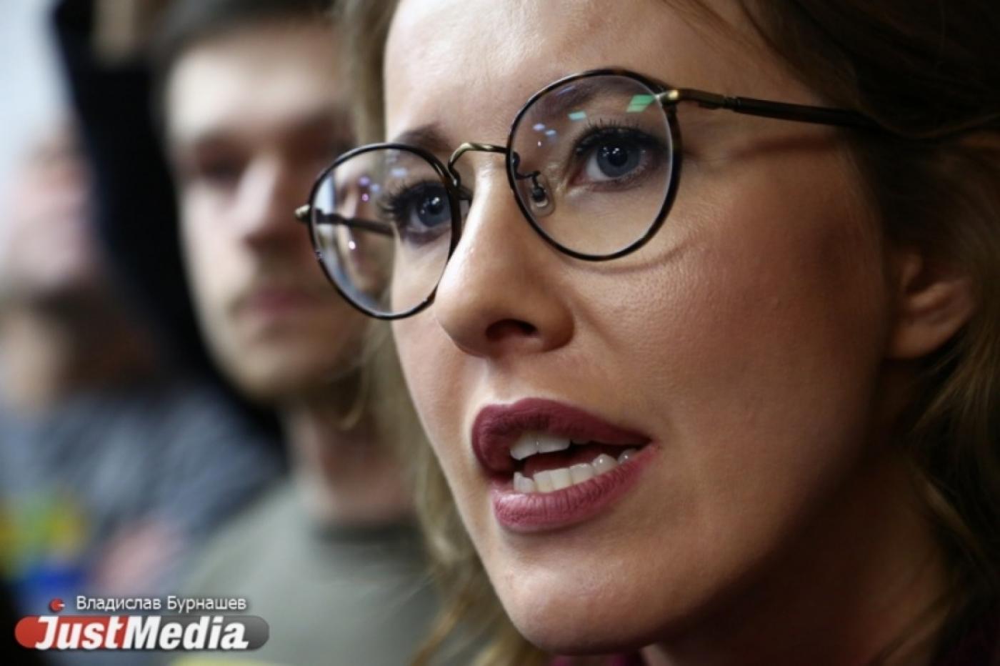 Екатеринбургский депутат-прогульщик пообещал деньги тому, кто дерзко «осадит» Ксению Собчак - Фото 1