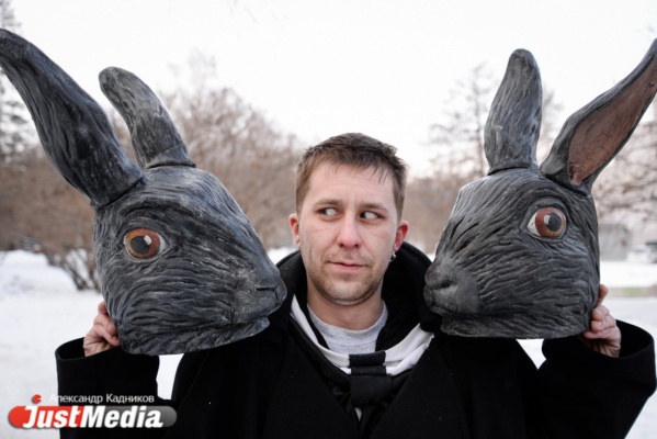 Актер Степан Роскош: «Снег кругом. Гололед. Ручки мерзнут. Скорей бы уже весна». В Екатеринбурге -15 и снегопады. ФОТО, ВИДЕО