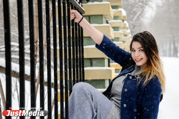 Лиза Самойлова, «ХИТ FM»: «Влюбляйтесь весной с умом: в ученых или тех, кто хочет полететь на Марс». В Екатеринбурге -9 и снег. ФОТО, ВИДЕО