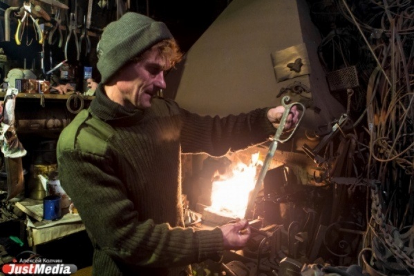 Уральский кузнец собирается установить памятник снесенной телебашне