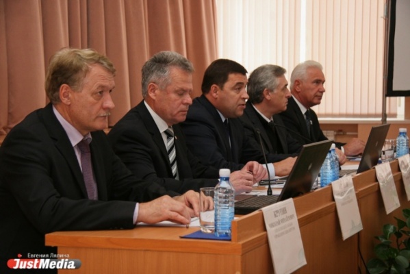 Свердловские единороссы приостановили членство Астахова в партии - Фото 1