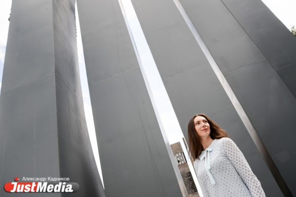 Юрист Марина Пастухова: «У нас у всех есть летнее пальто и летняя куртка». В Екатеринбурге +17 и возможен дождь. ФОТО, ВИДЕО