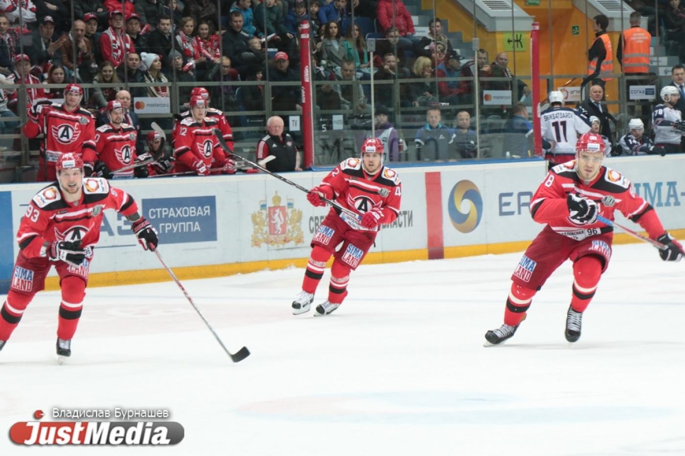 «Автомобилист» на последних минутах вырвал победу у московского «Динамо» - Фото 1