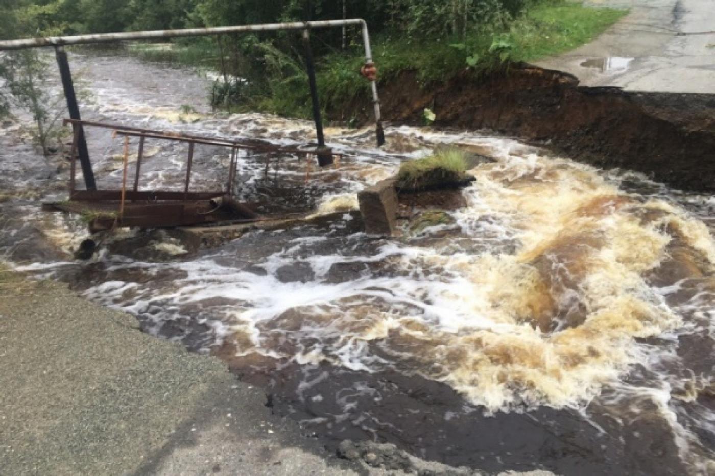 По размытой в Кировграде дороге сегодня начнут ездить авто - Фото 1