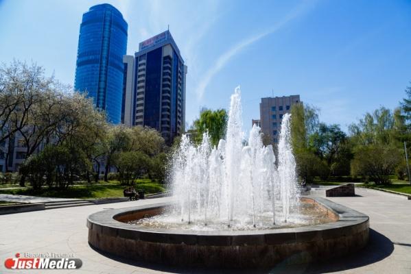 Освещение в сквере за театром Урал Опера Балет появится до конца 2019 года - Фото 1