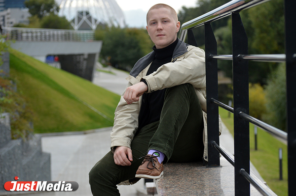 Журналист Роман Сумин: «Люблю осень за то, что лес остыл и листья сбросил». В Екатеринбурге +20