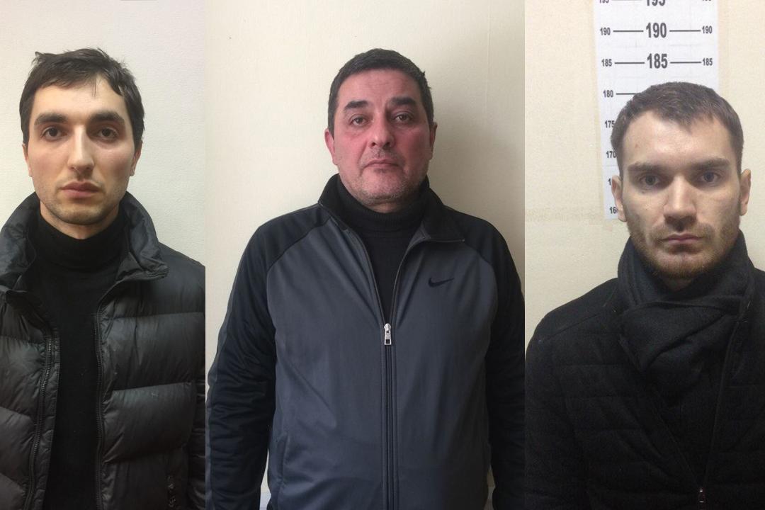 Свердловские полицейские ищут владельцев машин, которых обворовала троица на фото   - Фото 1