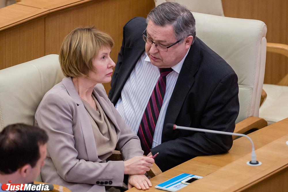 Депутаты свердловского заксобрания зафиксируют ставку транспортного налога на нынешнем уровне - Фото 1