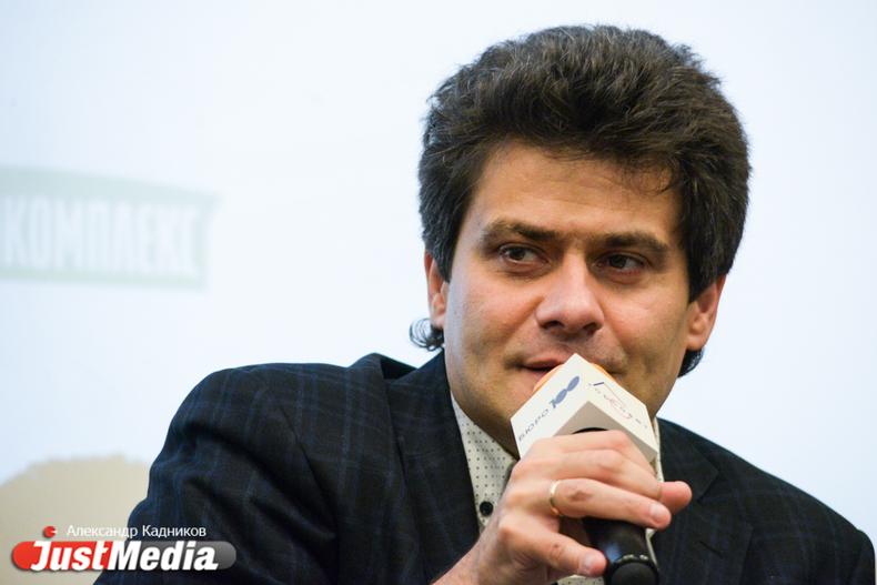 Глава Екатеринбурга Александр Высокинский присоединился к соболезнованиям родным и близким погибших в Керчи - Фото 1