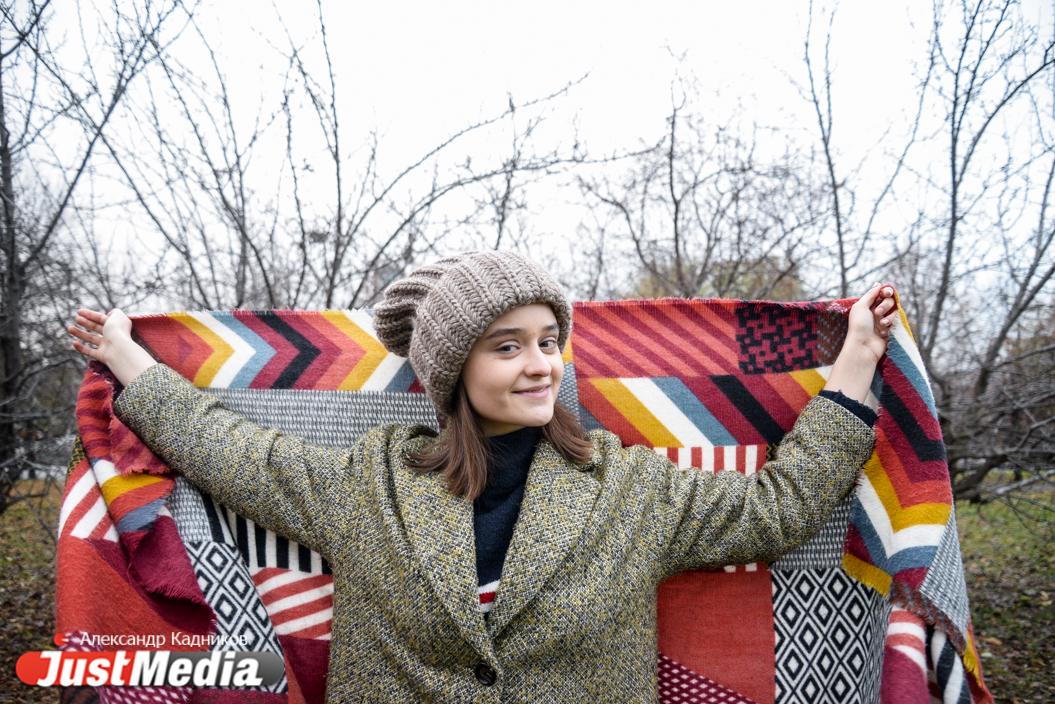 София Колодкина, журналист: «Именно осенью мне приходится доставать из шкафа большой шарф». В Екатеринбурге +11. ФОТО, ВИДЕО - Фото 1