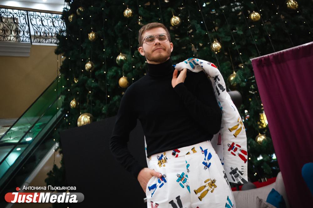 Анатоль Вовк, историк моды: «Пора доставать свои зимние наряды, создавать смелые образы и отправляться гулять». В Екатеринбурге -8. ФОТО, ВИДЕО - Фото 1