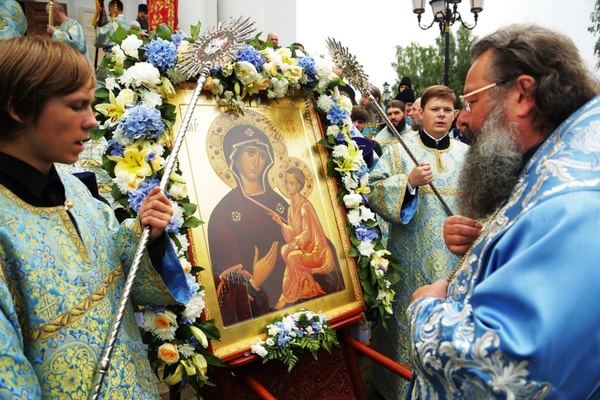 В Екатеринбург Крестным ходом и концертом отпразднуют 635-летие Тихвинской икона Божией Матери - Фото 1