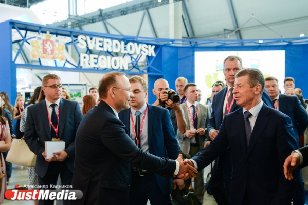 Зампреду РФ Дмитрию Козаку представили ведущих экспонентов выставки ИННОПРОМ-2018 - Фото 1
