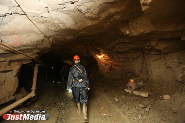 В шахте Краснотурьинска из-за обрушения породы пострадали два человека - Фото 1