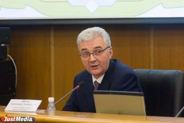 Владельцы домов и сотрудники предприятий поборются за лучшее новогоднее украшение фасадов - Фото 1