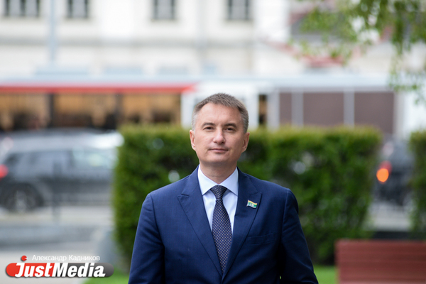 Силовики нагрянули в избирком с обыском из-за подписей за Смолина - Фото 1