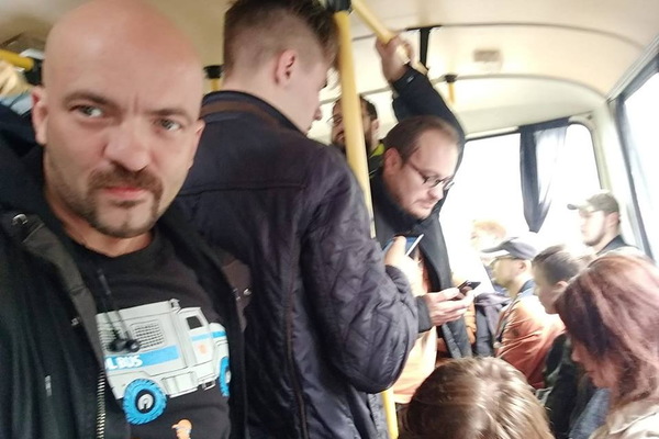 На митинге против пенсионной реформы стали задерживать журналистов - Фото 1