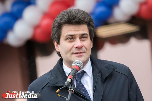 Свердловская делегация во главе с Высокинским прибыла в Париж для решения ряда вопросов по Всемирной выставке ЭКСПО-2025 - Фото 1