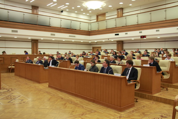 Согласительная комиссия свердловского заксобрания начала менять бюджет-2019 - Фото 1