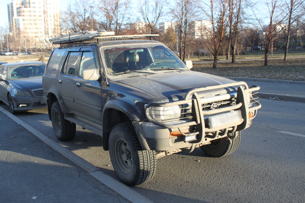 Должник из Екатеринбурга сам привез приставам автомобиль, который те планировали арестовать - Фото 1