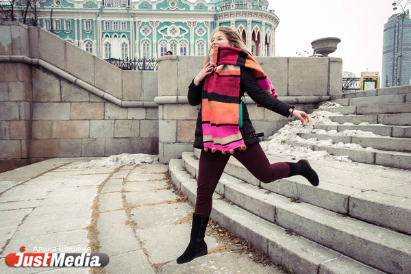 Анастасия Родионова, дизайнер: «В такую погоду можно надеть теплые бабушкины носочки и согреваться крепким чаем». В Екатеринбурге -3 ФОТО, ВИДЕО - Фото 1
