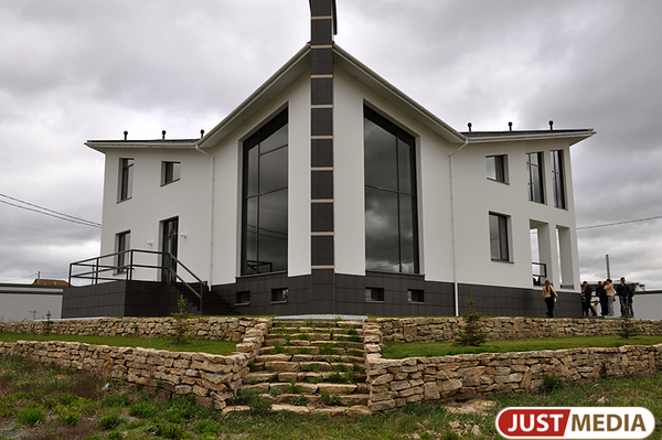 За неудачную реконструкцию дома свердловчанин отсудил более 1,5 миллионов рублей - Фото 1