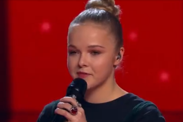  «Я заценила обстановочку. Всем респект!» Дочь скандального уральского экс-чиновника вылетела из «Голоса» - Фото 1