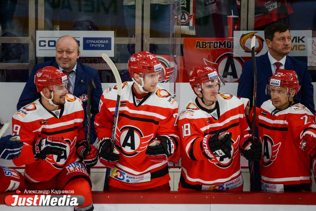 Вернули должок. «Автомобилист» на домашней арене уверенно переиграл «Спартак» из Москвы - Фото 1