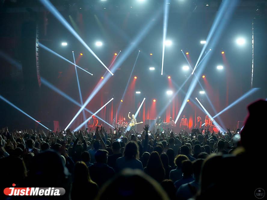 На «Голубом огоньке» в новогоднюю ночь выступит Баста - Фото 1