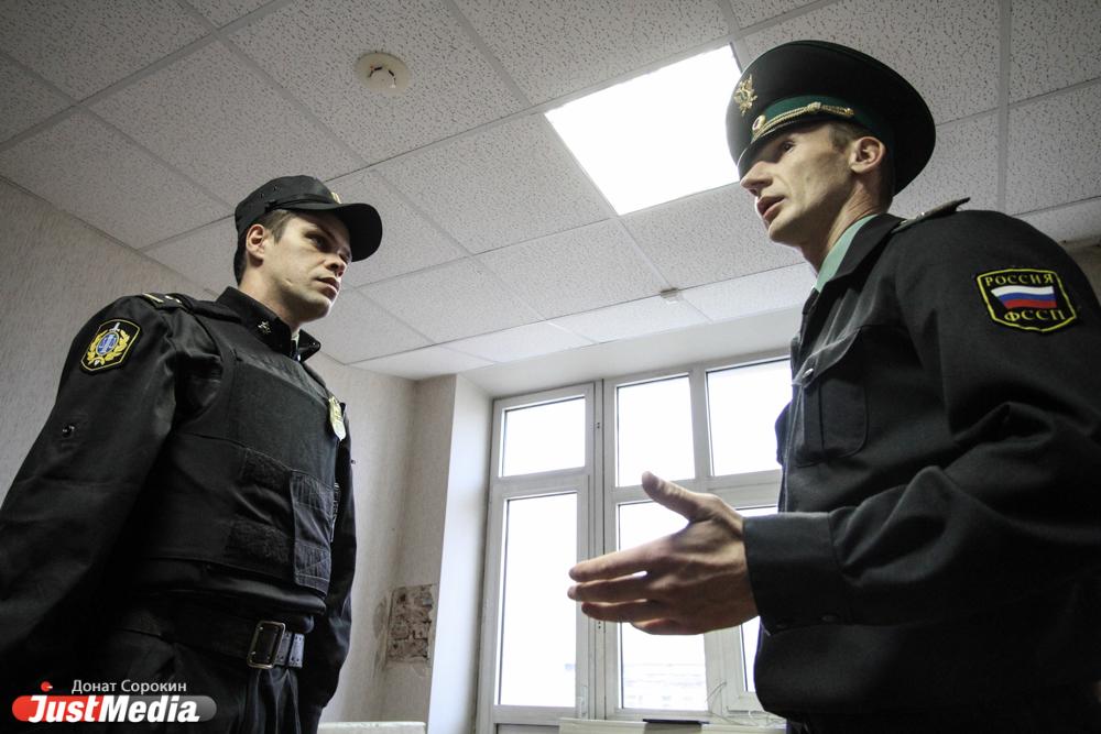 В «Красном и Белом» рассказали, что стало основанием для обысков с участием силовиков - Фото 1