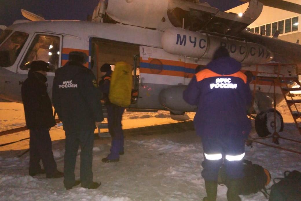 В район Кытлыма за пропавшими туристками вылетел вертолет со спасателями - Фото 1