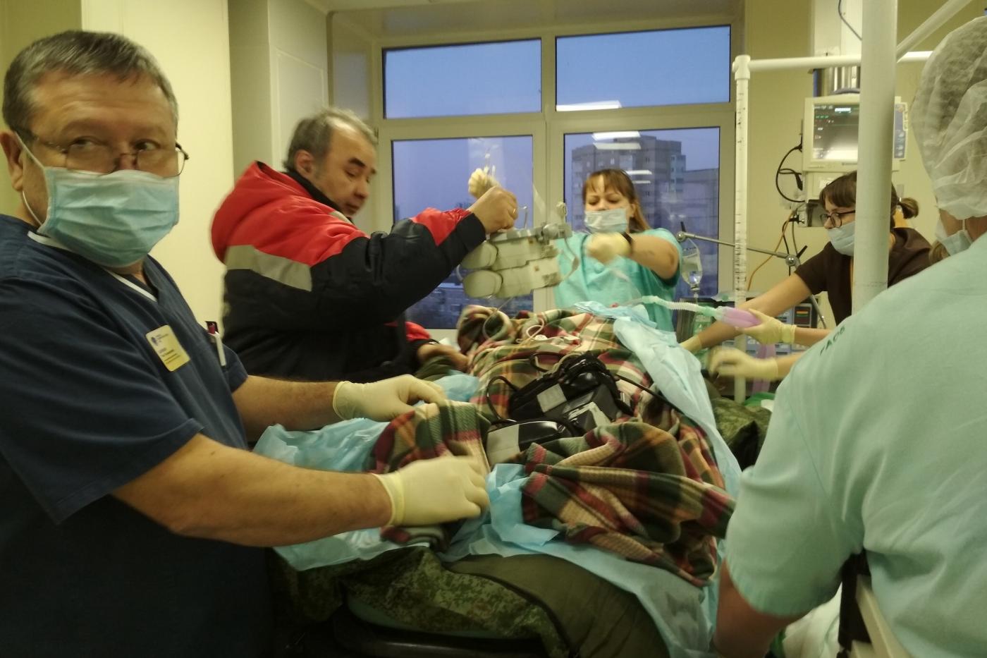 Выжившая на Казанском камне туристка запретила врачам рассказывать о своем состоянии - Фото 1