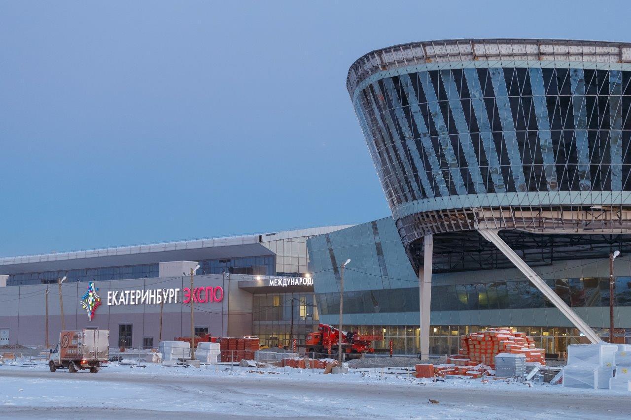  Алексей Орлов проинспектировал ход строительства конгресс-центра в Екатеринбурге, где летом пройдет GMIS-2019  - Фото 1