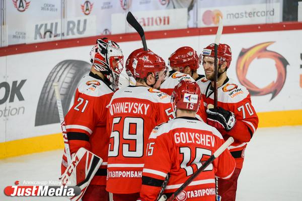 «Автомобилист» обыграл «Сибирь» и узнал соперника по первому раунду плей-офф - Фото 1