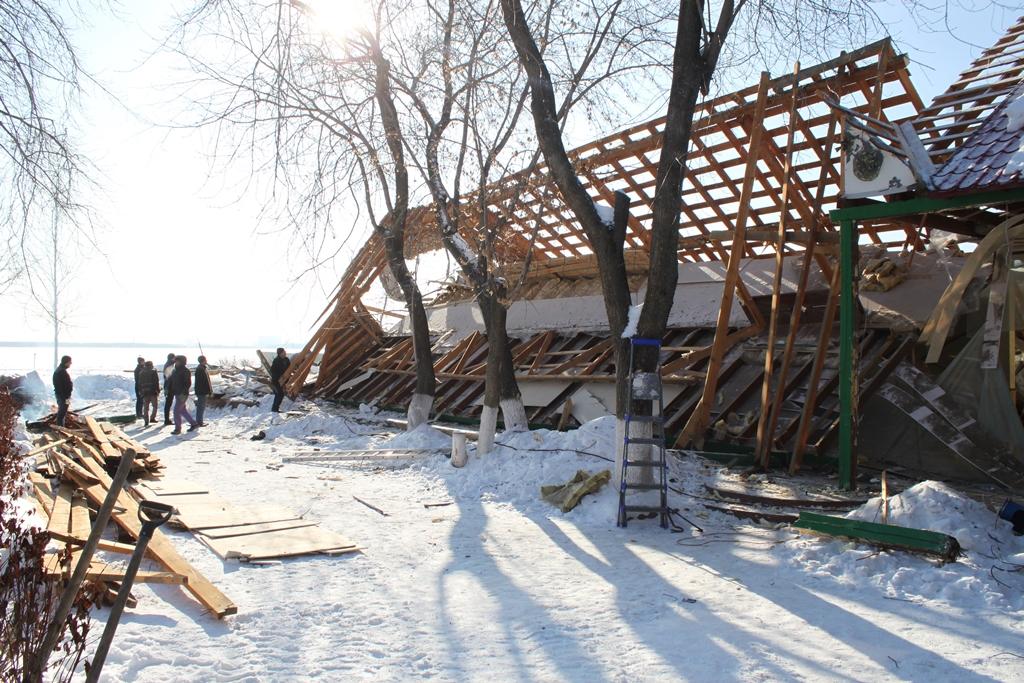 На Шарташе снесли кафе «Каспий» - Фото 1