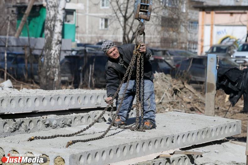 «Прошу не жаловаться». Работы по возведению пристроя к школе в Краснолесье будут идти круглосуточно - Фото 1