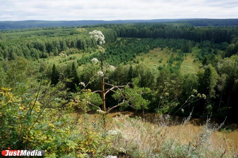 Власти Североуральска восстановили контроль над рекой Вагран. Но паника в городе не стихает. ВИДЕО - Фото 1