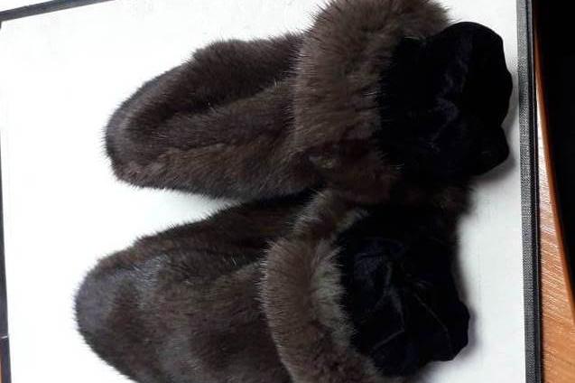 В Екатеринбурге будут судить мужчину, который украл в Кольцово кота и меховые варежки - Фото 1