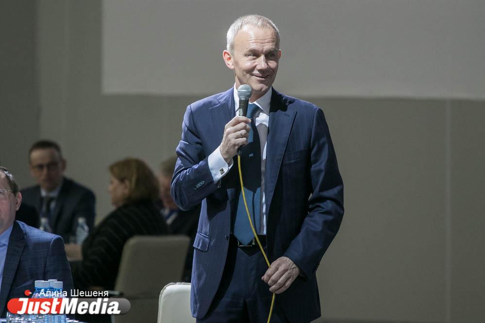 «Вам просто кажется, что я новый для региона человек». Олег Чемезов рассказал о первых днях работы в свердловском правительстве - Фото 1