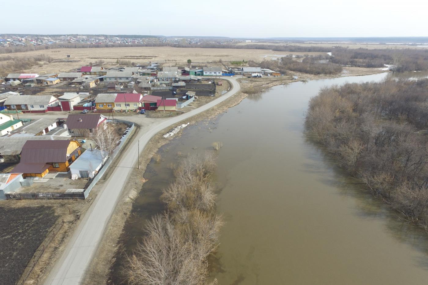 Потопа в Пышминском районе удалось избежать. Уровень воды в реке Ирмач стабилизировался - Фото 1